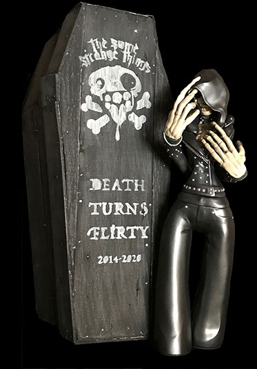 Obskure; SomeStrangeThings; Designer Toys; Toy Art; Barcelona; Strange Stuff; Some Strange Things; sculpt; Marcos Lorenzo; Goth; Punk; Barcelona