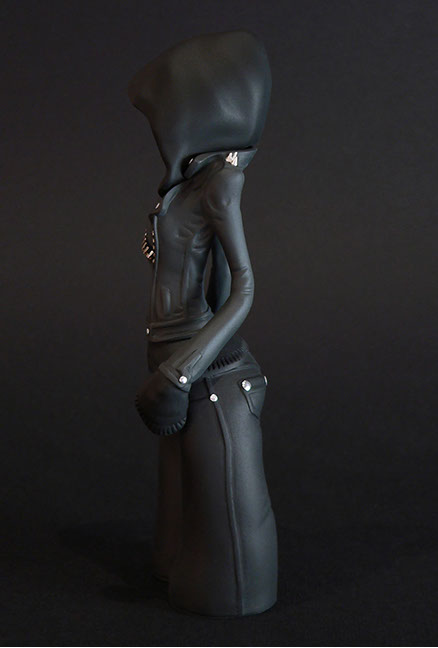 Obskure; SomeStrangeThings; Designer Toys; Toy Art; Barcelona; Strange Stuff; Some Strange Things; sculpt; Marcos Lorenzo; Goth; Punk; Barcelona