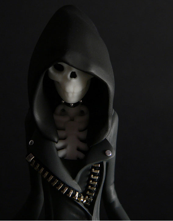 Obskure; SomeStrangeThings; Designer Toys; Toy Art; Barcelona; Strange Stuff; Some Strange Things; sculpt; Marcos Lorenzo; Goth; Punk; Barcelona