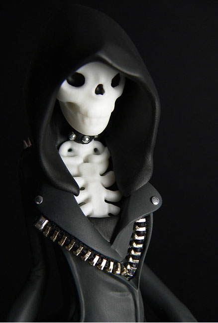 Obskure; SomeStrangeThings; Designer Toys; Toy Art; Barcelona; Strange Stuff; Some Strange Things; sculpt; Marcos Lorenzo; Goth; Punk; Barcelona