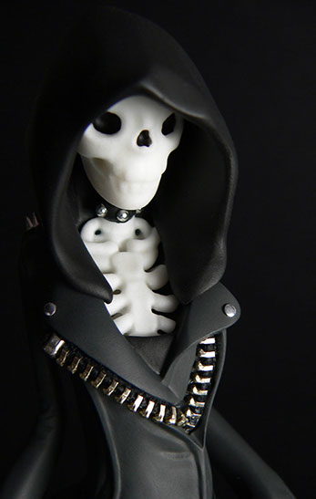 Obskure; SomeStrangeThings; Designer Toys; Toy Art; Barcelona; Strange Stuff; Some Strange Things; sculpt; Marcos Lorenzo; Goth; Punk; Barcelona