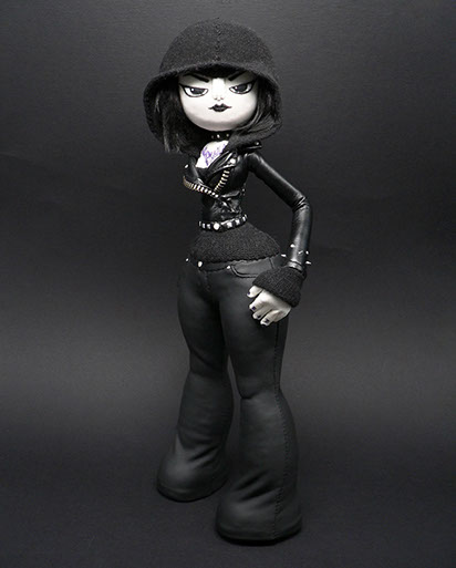 Obskure; SomeStrangeThings; Pussie Toys; Designer Toy; Toy Art; Barcelona; Some Strange Things; sculpt; Marcos Lorenzo; Barcelona; Clara Raurich