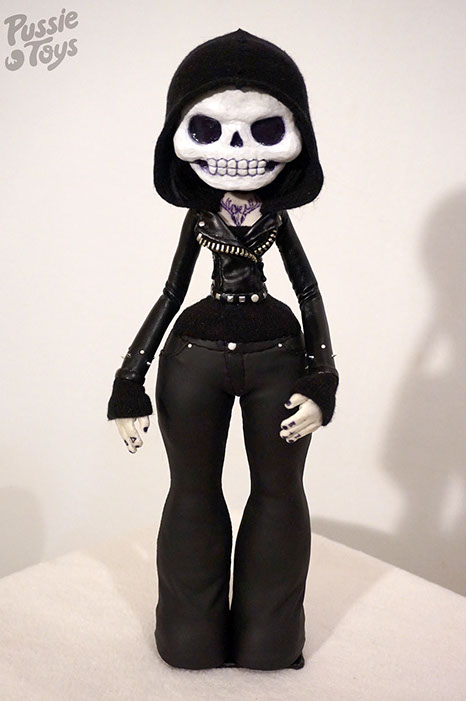 Obskure; SomeStrangeThings; Pussie Toys; Designer Toy; Toy Art; Barcelona; Some Strange Things; sculpt; Marcos Lorenzo; Barcelona; Clara Raurich