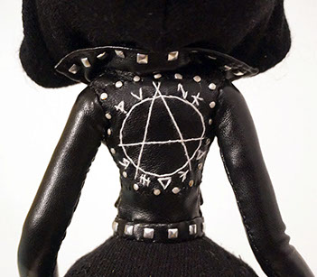 Obskure; SomeStrangeThings; Pussie Toys; Designer Toy; Toy Art; Barcelona; Some Strange Things; sculpt; Marcos Lorenzo; Barcelona; Clara Raurich