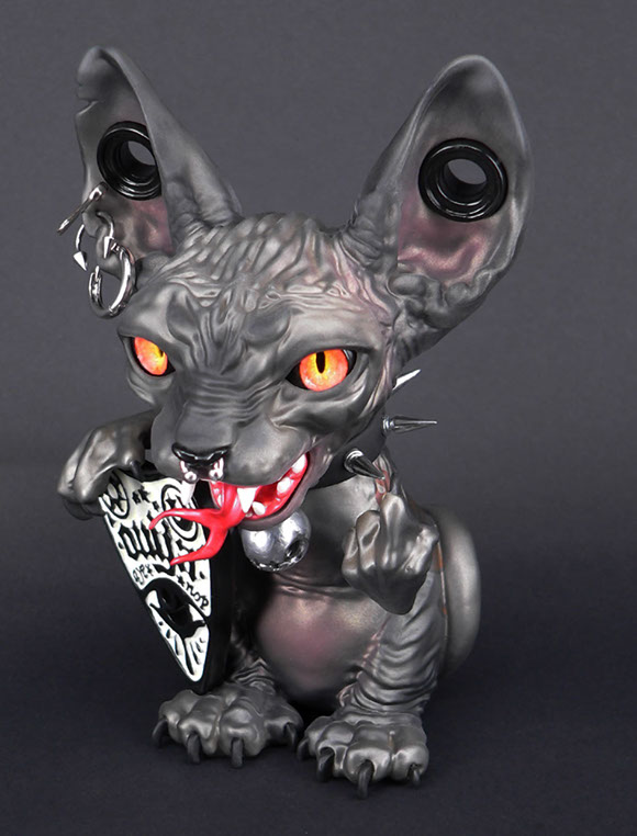 Sphynx; Maneki Neko;SomeStrangeThings; Designer Toys; Toy Art; Barcelona; Strange Stuff; Some Strange Things; sculpt; Marcos Lorenzo; Goth; Punk