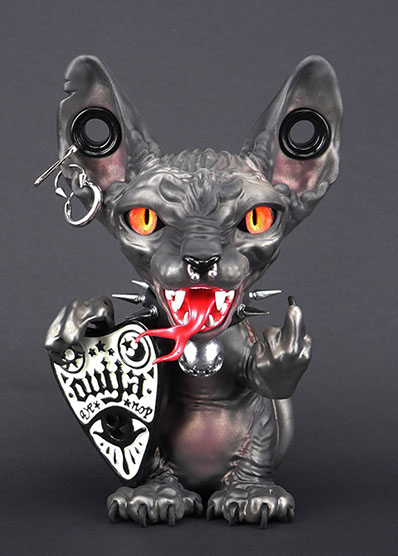 Sphynx; Maneki Neko;SomeStrangeThings; Designer Toys; Toy Art; Barcelona; Strange Stuff; Some Strange Things; sculpt; Marcos Lorenzo; Goth; Punk