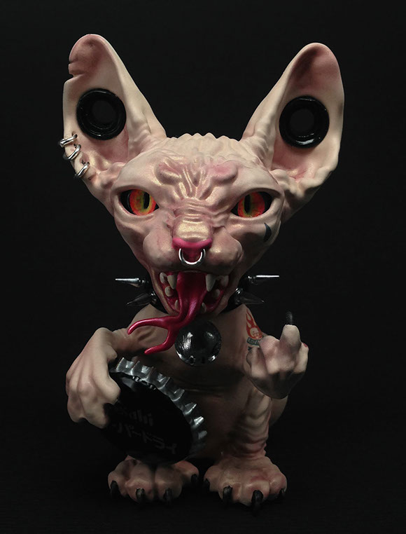 Sphynx; Maneki Neko;SomeStrangeThings; Designer Toys; Toy Art; Barcelona; Strange Stuff; Some Strange Things; sculpt; Marcos Lorenzo; Goth; Punk