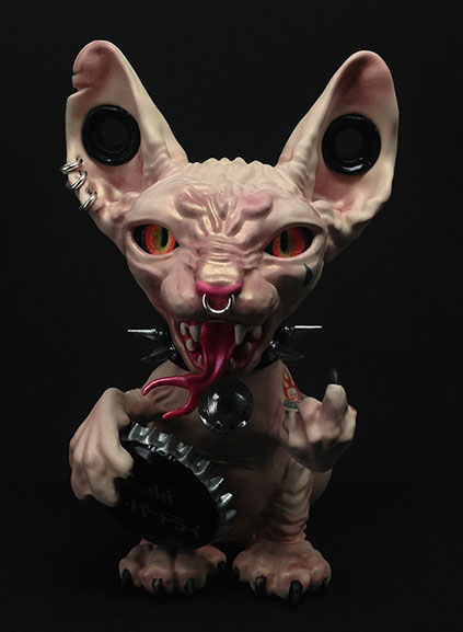 Sphynx; Maneki Neko;SomeStrangeThings; Designer Toys; Toy Art; Barcelona; Strange Stuff; Some Strange Things; sculpt; Marcos Lorenzo; Goth; Punk
