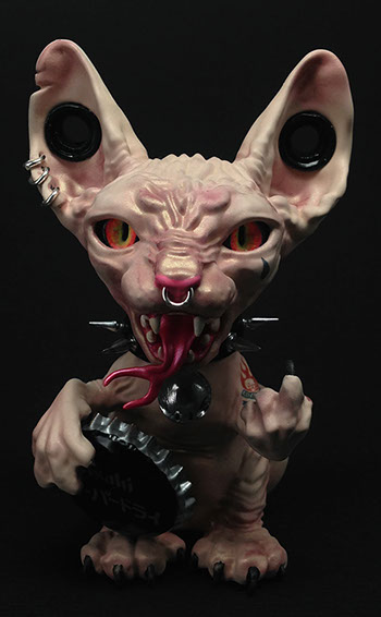 Sphynx; Maneki Neko;SomeStrangeThings; Designer Toys; Toy Art; Barcelona; Strange Stuff; Some Strange Things; sculpt; Marcos Lorenzo; Goth; Punk