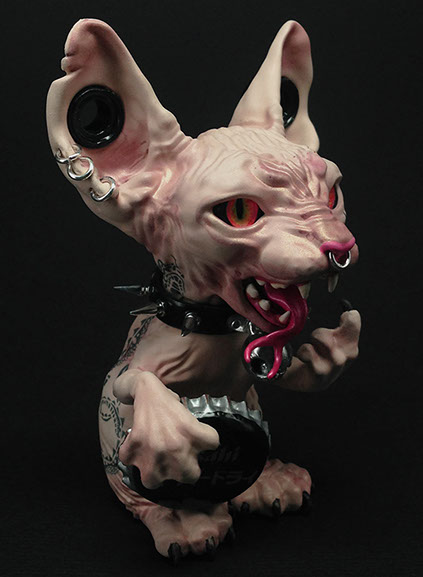 Sphynx; Maneki Neko;SomeStrangeThings; Designer Toys; Toy Art; Barcelona; Strange Stuff; Some Strange Things; sculpt; Marcos Lorenzo; Goth; Punk