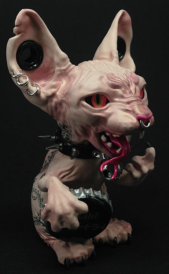 Sphynx; Maneki Neko;SomeStrangeThings; Designer Toys; Toy Art; Barcelona; Strange Stuff; Some Strange Things; sculpt; Marcos Lorenzo; Goth; Punk