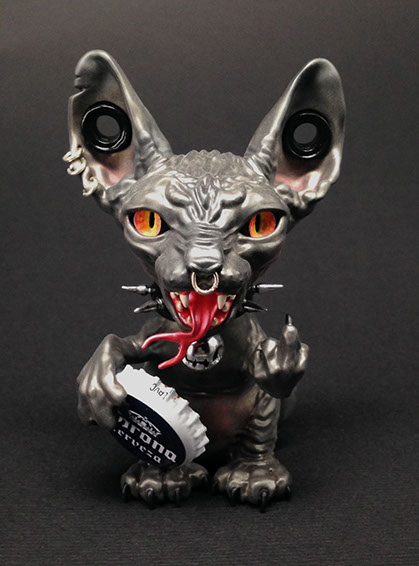 Sphynx; Maneki Neko;SomeStrangeThings; Designer Toys; Toy Art; Barcelona; Strange Stuff; Some Strange Things; sculpt; Marcos Lorenzo; Goth; Punk