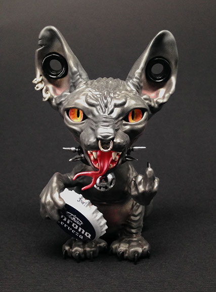 Sphynx; Maneki Neko;SomeStrangeThings; Designer Toys; Toy Art; Barcelona; Strange Stuff; Some Strange Things; sculpt; Marcos Lorenzo; Goth; Punk