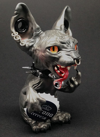 Sphynx; Maneki Neko;SomeStrangeThings; Designer Toys; Toy Art; Barcelona; Strange Stuff; Some Strange Things; sculpt; Marcos Lorenzo; Goth; Punk