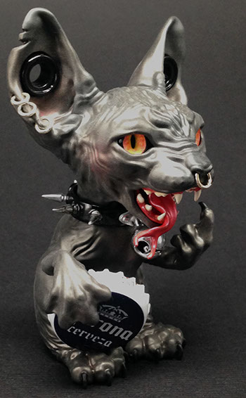Sphynx; Maneki Neko;SomeStrangeThings; Designer Toys; Toy Art; Barcelona; Strange Stuff; Some Strange Things; sculpt; Marcos Lorenzo; Goth; Punk