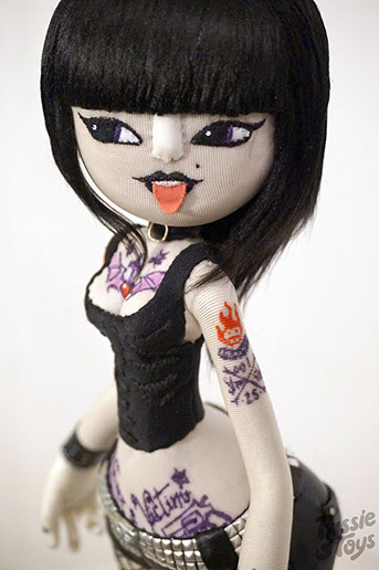 Three Times Never; SomeStrangeThings; Pussie Toys; Designer Toy; Toy Art; Barcelona; sculpt; Marcos Lorenzo; Barcelona; Clara Raurich