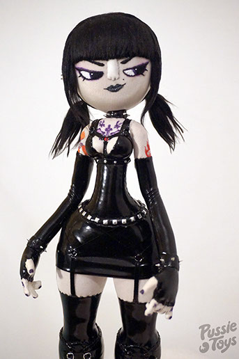 Three Times Never; SomeStrangeThings; Pussie Toys; Designer Toy; Toy Art; Barcelona; sculpt; Marcos Lorenzo; Barcelona; Clara Raurich